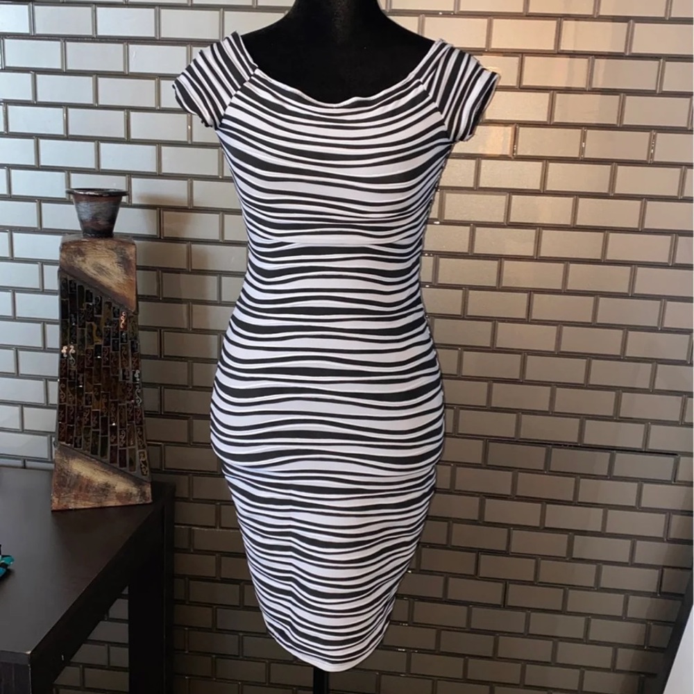 Black & White mini dress size small